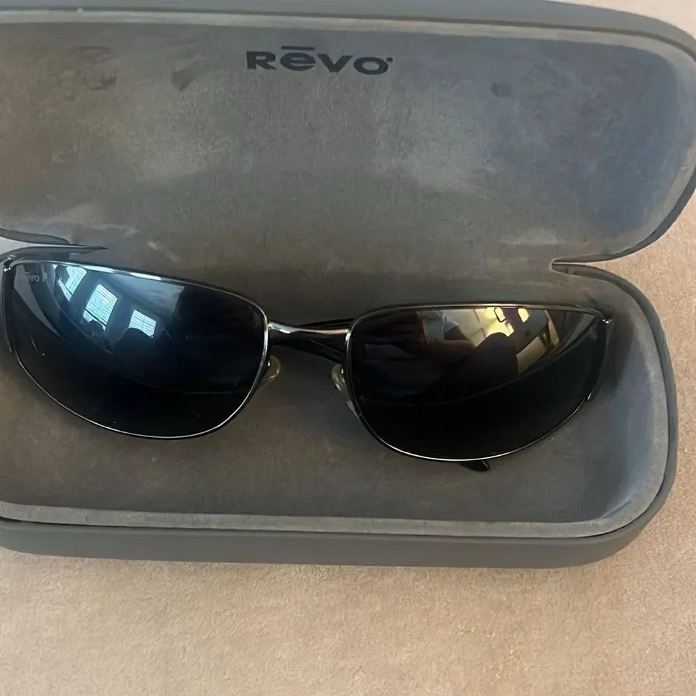 Revo Polarized Sunglasses- 3065 080/J7 64-17 125